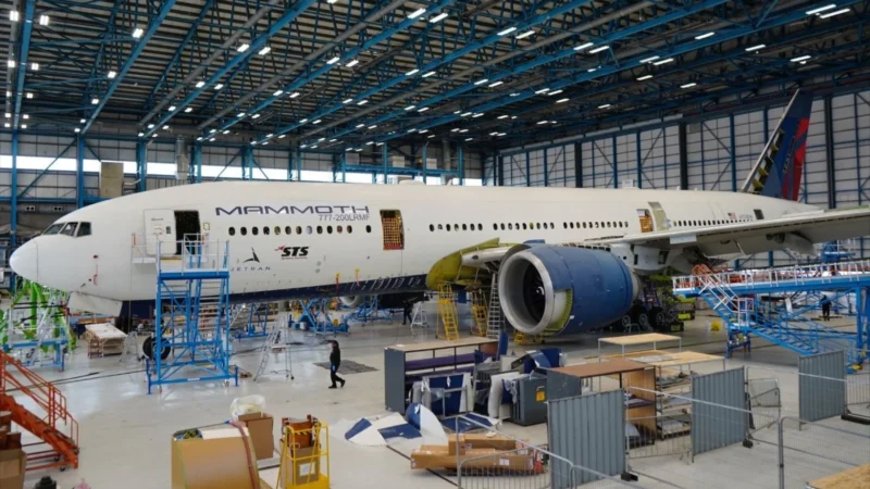 Mammoth Freighters has inducted the first 777-200LR at the STS Aviation Services (STS) facility in Manchester, UK.