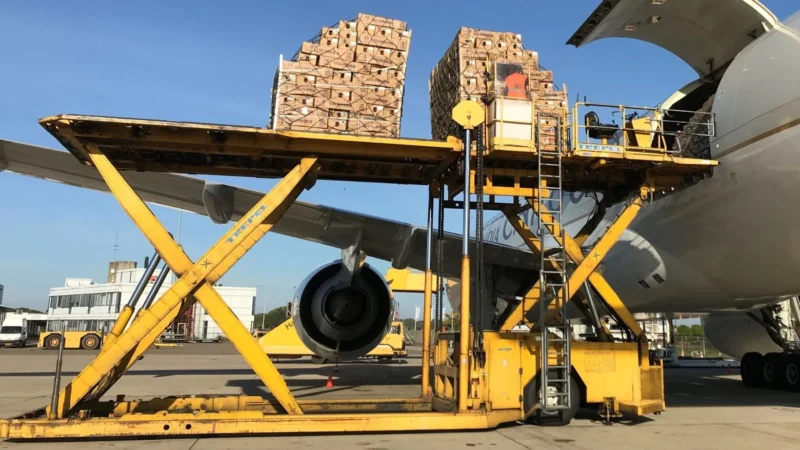 Maastricht Aachen Airport (MST) has formed a strategic partnership with FlowerWatch to tackle temperature fluctuations in flower freight, aiming to improve cargo quality, reduce waste, and enhance the shelf life of perishable goods.